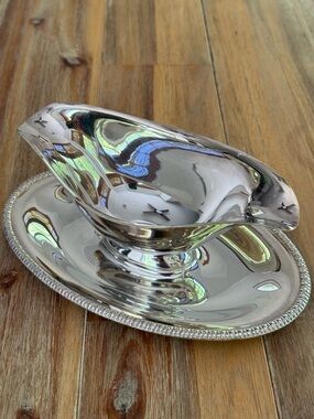 Vintage Rogers Silver Plated Gravy Boat One Piece